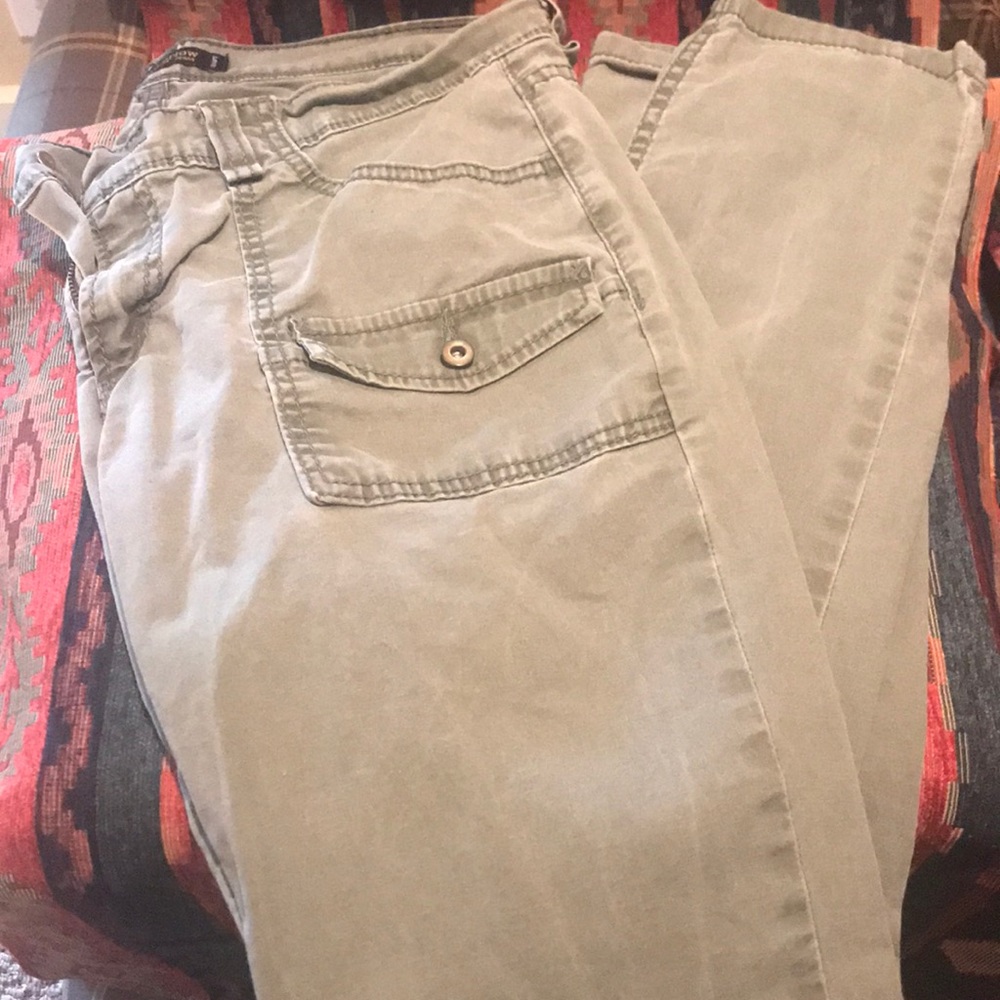 Size 13 Levi army green jeans - straight leg